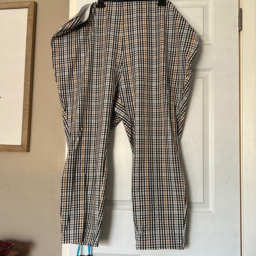 womens stretch plaid pants . super cute . worn x1